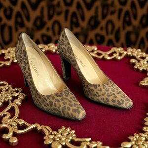 Paloma Vero Cuato Animal Print Suede Heels 8B Made in Italy